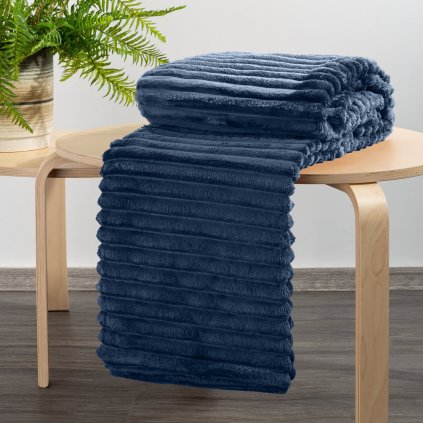 DEKA Z MIKROFLANELU SOFT 170X210 CM TMAVĚMODRÁ