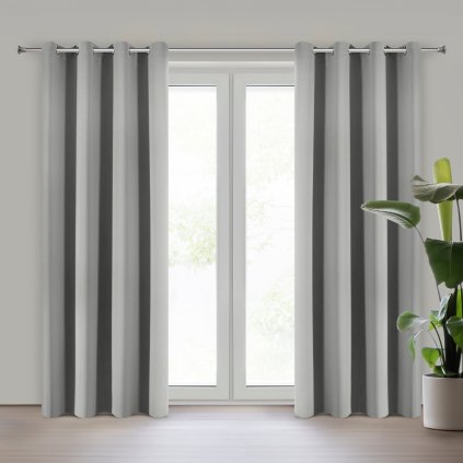 ZATEMŇOVACÍ ZÁVĚS NA KROUŽCÍCH ADLEY 135X250 CM STŘÍBRNÁ