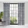 ZATEMŇOVACÍ ZÁVĚS NA KROUŽCÍCH SARA 140X250 CM VZOROVANÁ
