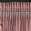ZATEMŇOVACÍ ZÁVĚS NA PÁSCE ROSA 140X270 CM STARORŮŽOVÁ