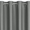 ZATEMŇOVACÍ ZÁVĚS NA KROUŽCÍCH SELINA 140X250 CM TMAVĚŠEDÁ