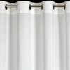 ZATEMŇOVACÍ ZÁVĚS NA KROUŽCÍCH CARLI 140X250 CM BÍLÁ