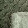 CHLUPATÁ DEKA KATE 150X200 CM OLIVOVÁ